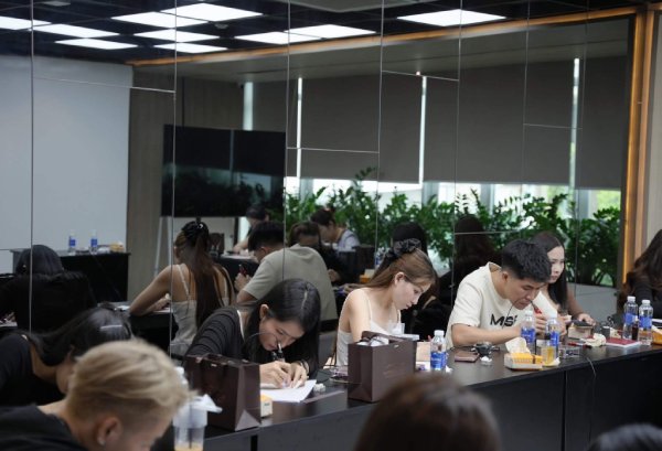 Ra nghề có tay nghề – có khách – có thu nhập