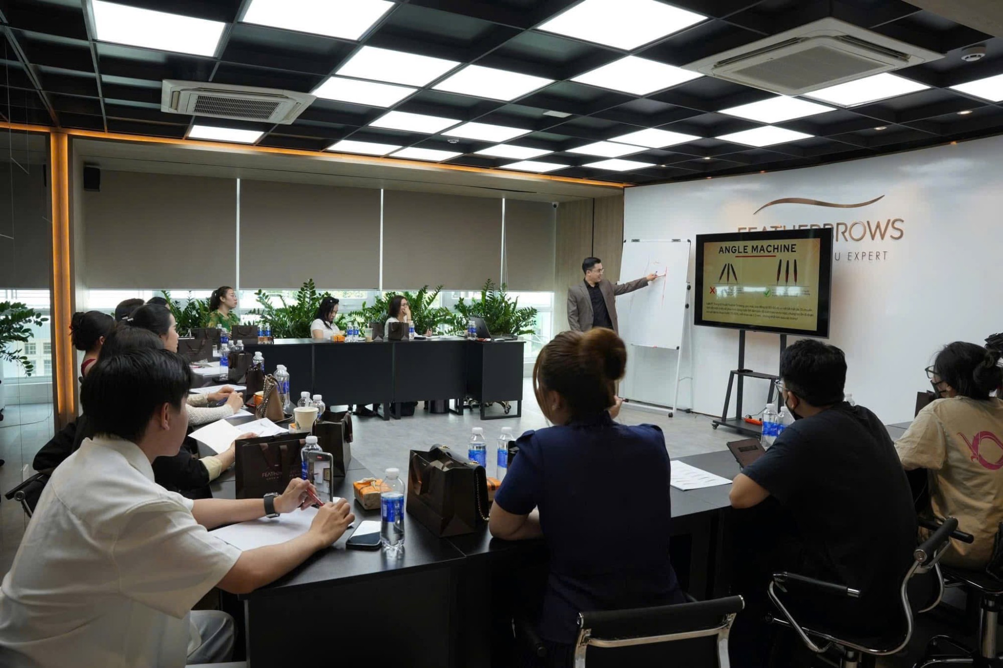 KHÓA HỌC PHUN xăm chuyên nghiệp