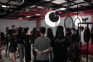 Có nên nghỉ việc để học nghề phun xăm thẩm mỹ?